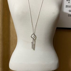 Women’s Necklace